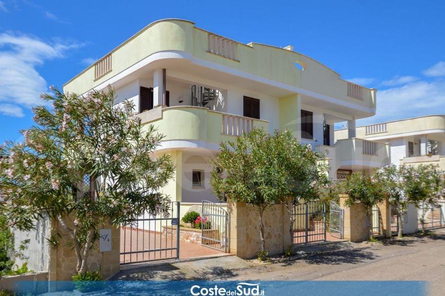 Case Vacanze Vista Mare Torre Pali Dış mekan fotoğraf